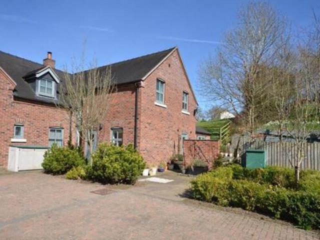House for sale in Stone, Baswich