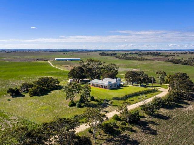 Cottage for sale in Meningie, South Australia