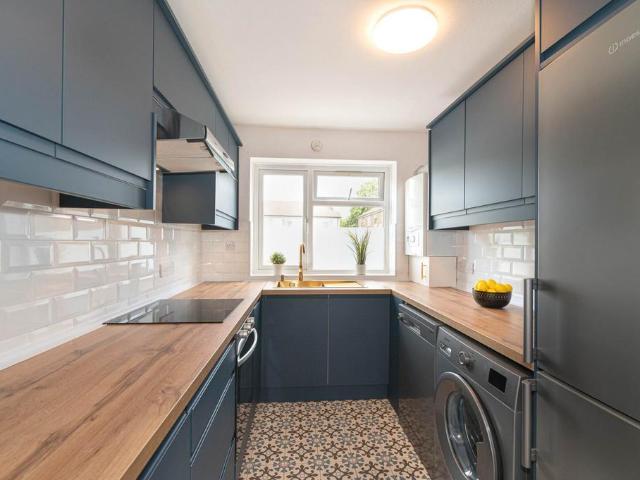Apartment for rent in Hackbridge, Greater London