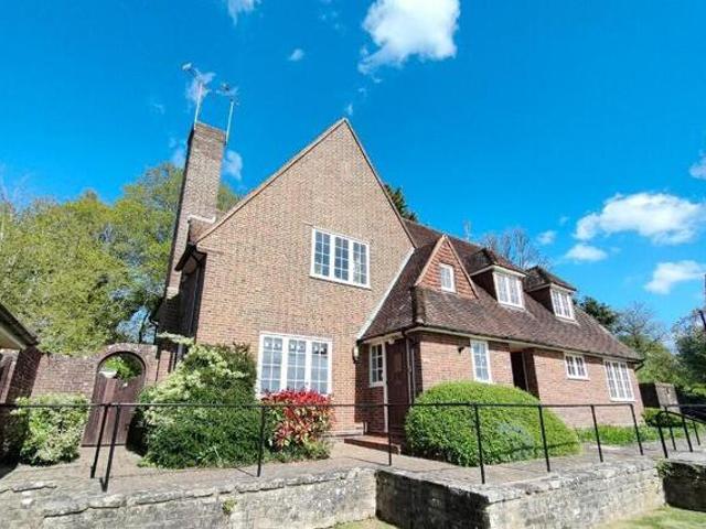 House for rent in Perryfields, West Sussex