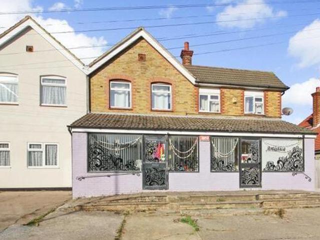House for sale in Mill Hill, Ash