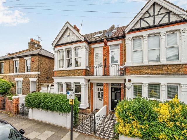 House for rent in London Borough of Ealing, Greater London