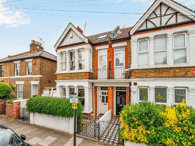House for rent in London Borough of Ealing, Greater London
