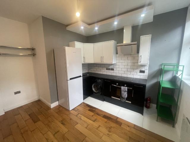 House for rent in London Borough of Ealing, Hanwell