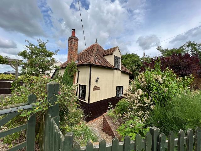 House for rent in Chipping Hill, Essex