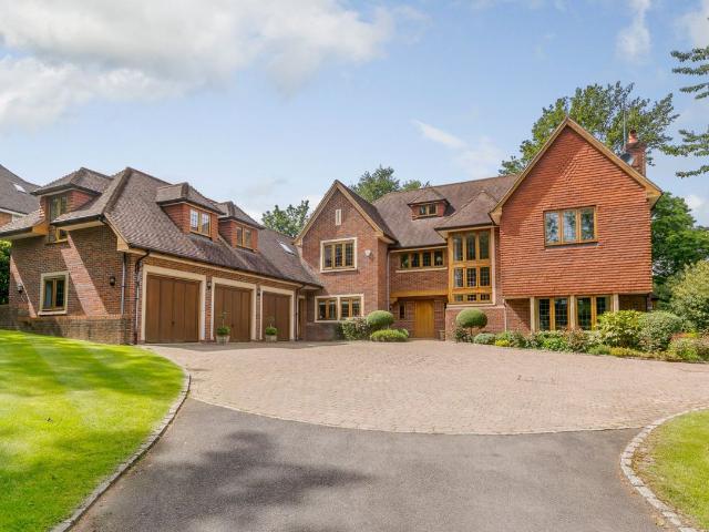 House for rent in Denham, Gerrards Cross and Chalfonts Community Board, Buckinghamshire