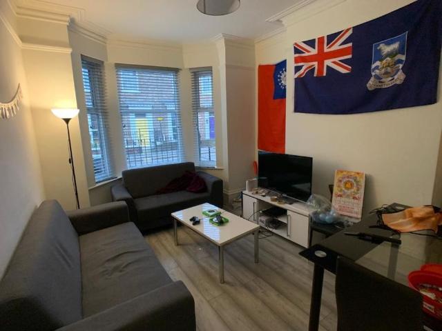 Room for rent in High Field, York
