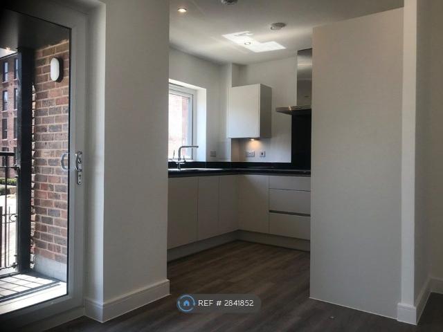 Apartment for rent in Ringlestone, Midway