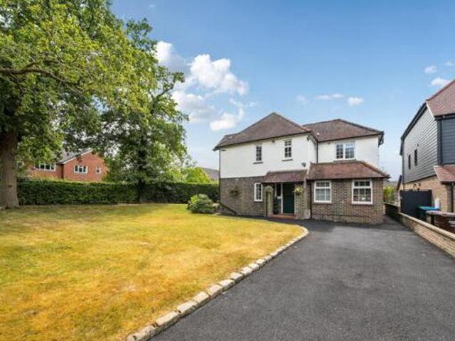House for sale in Oxted, Hillview