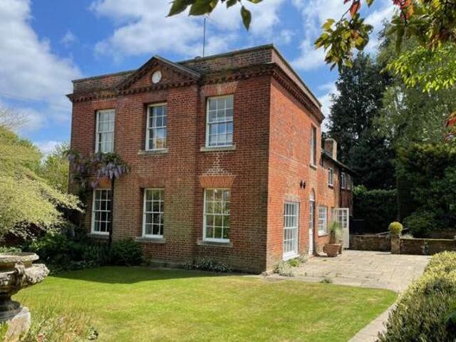 House for sale in Digswell, Welwyn Hatfield