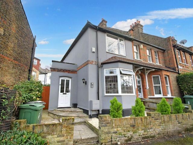 House for rent in Hale End, Greater London