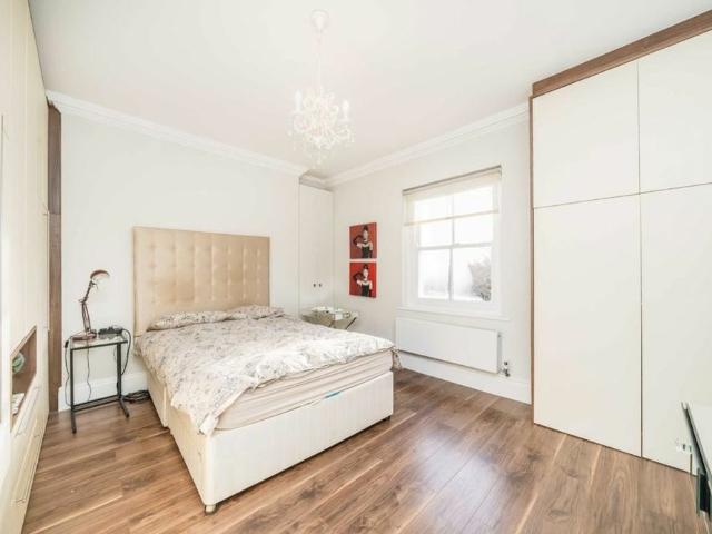 House for rent in London Borough of Hounslow, Cat Hill