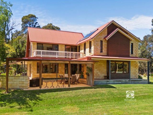Cottage for sale in Toorloo Arm, Victoria