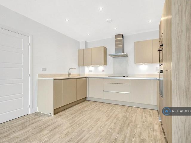 House for rent in Allington, Midway