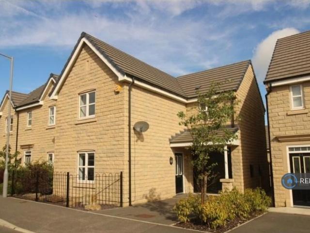 House for rent in Laisterdyke, West Yorkshire