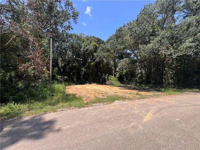 Land for sale in Abita Springs, Louisiana