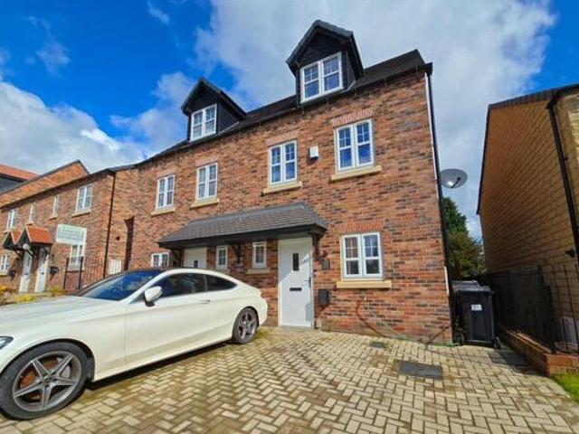 House for sale in Worsbrough, South Yorkshire