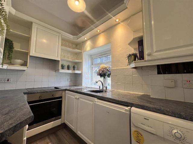 Apartment for rent in Harmondsworth, Isle Of Man