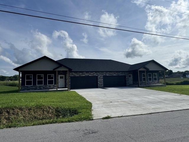 Townhouse for sale in Buffalo, Missouri