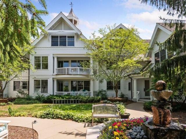 Condo for sale in Excelsior, Minnesota