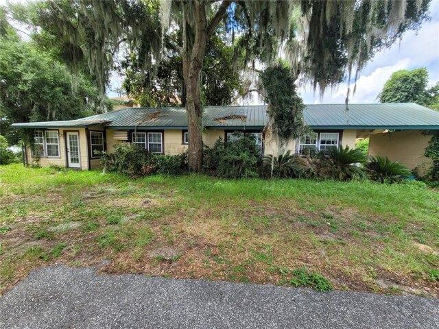 House for sale in Welaka