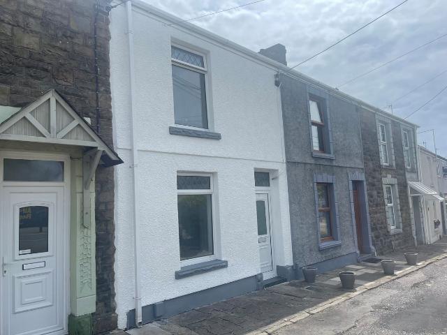 Apartment for rent in Gorseinon, Wales