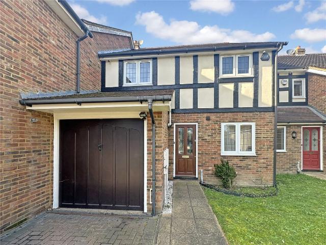 House for rent in Colnbrook with Poyle, Slough