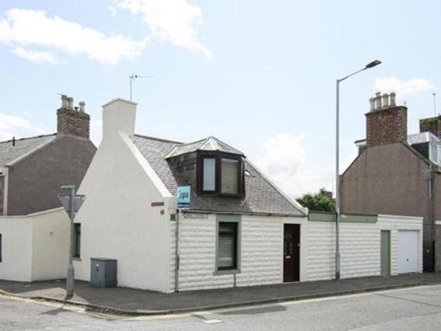 House for sale in Montrose