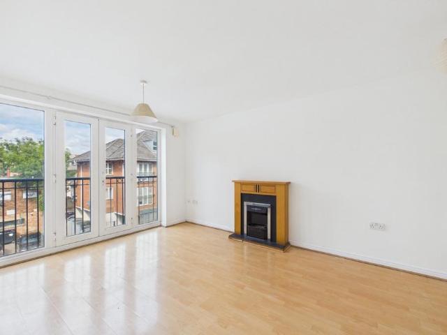 Apartment for rent in Slough