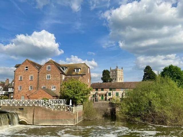 House for sale in Tewkesbury, Pamington