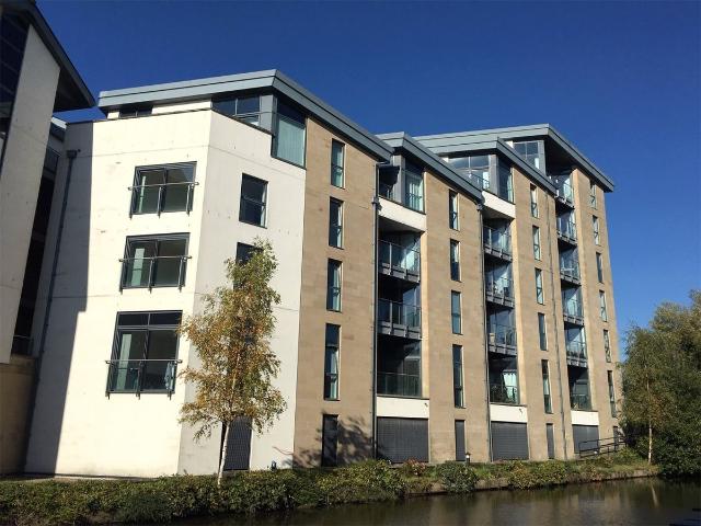 Studio for rent in Greaves, Bare