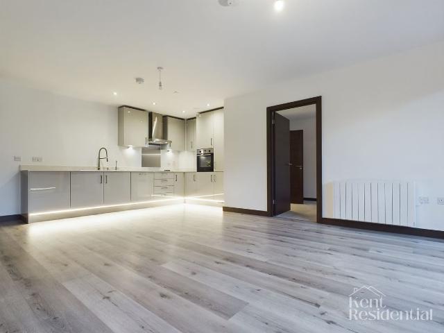 House for rent in Allington, Midway