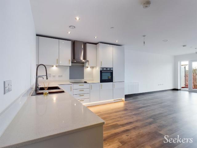 Apartment for rent in Ringlestone, Midway