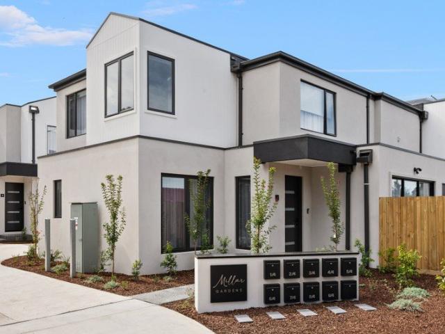 Townhouse for sale in Tullamarine, Melbourne