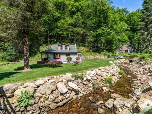 House for sale in Broadway, Franklin Township