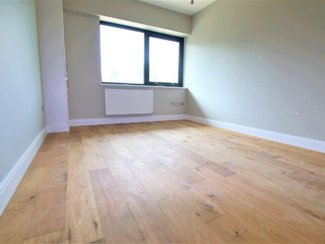 Apartment for rent in Colnbrook with Poyle, Slough