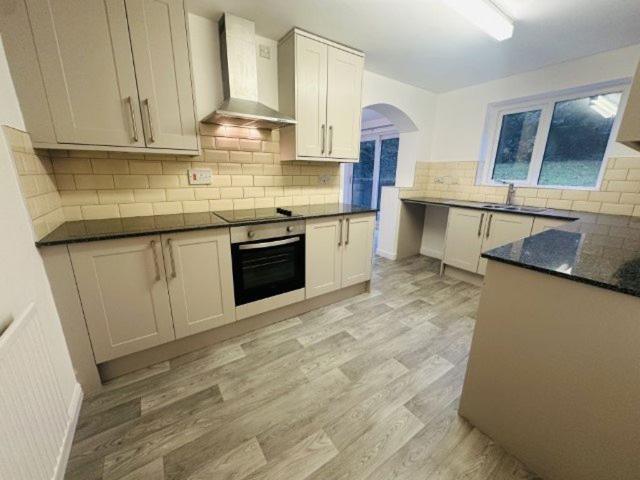 Apartment for rent in Llanbeder, Newport