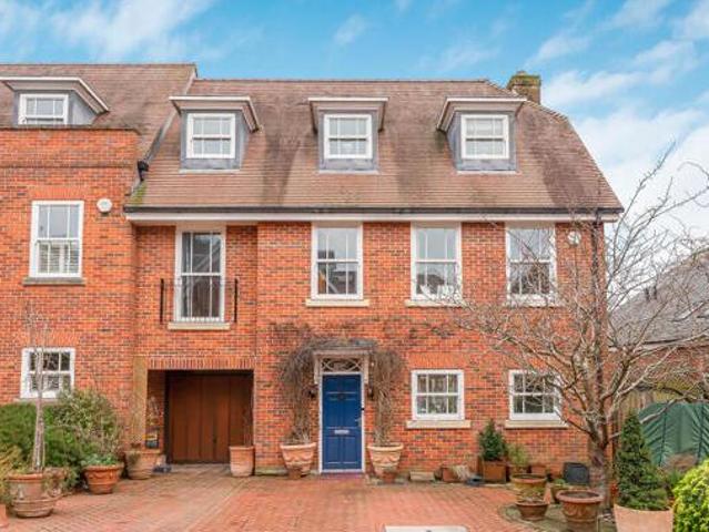House for sale in Five Acres, Hertfordshire