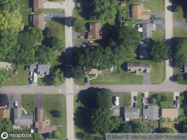 House for sale in Mchenry, Illinois