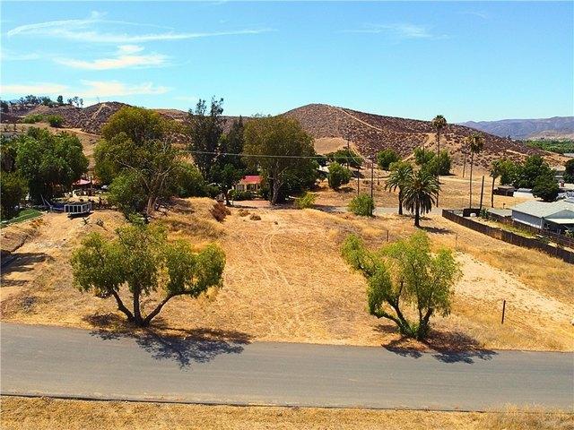 Land for sale in Lake Elsinore, California