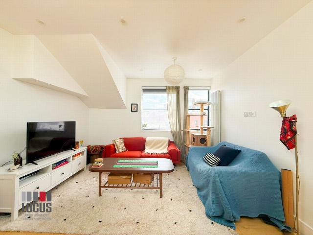 Apartment for rent in Shacklewell, Greater London