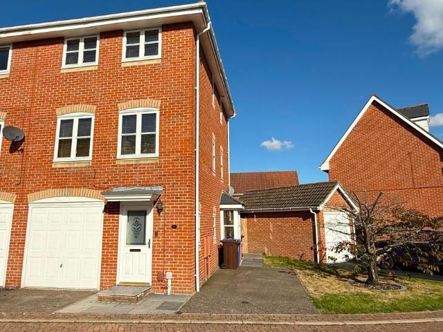 House for rent in The Dales, Key Street