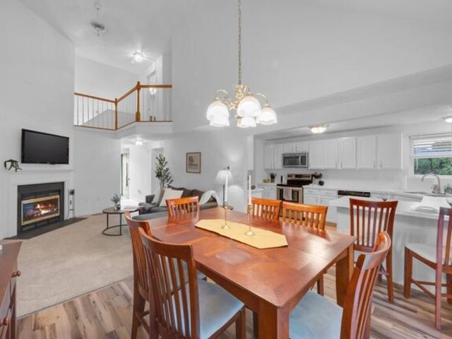 Condo for sale in Wilkinsonville, Sutton