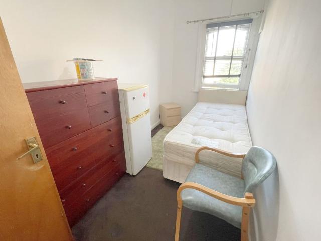 Room for rent in Lower Clapton, Greater London