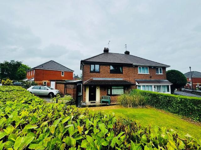 Apartment for rent in Balls Hill, Hill Top