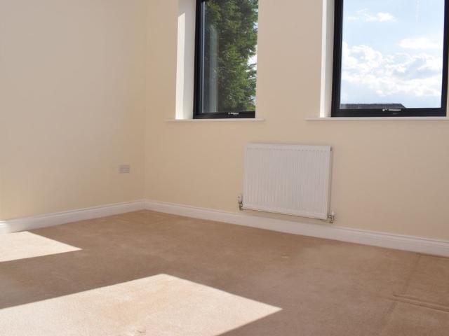 Apartment for rent in New Town, Alverton