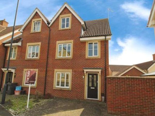 House for sale in Swindon