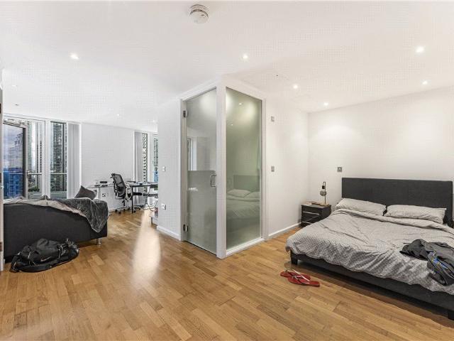 Studio for rent in Isle Of Dogs, Greater London