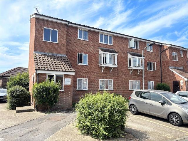 Apartment for rent in Little Heath, Greater London