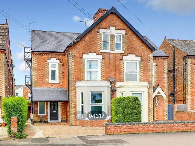 Apartment for rent in Abbey Park, Barton In Fabis
